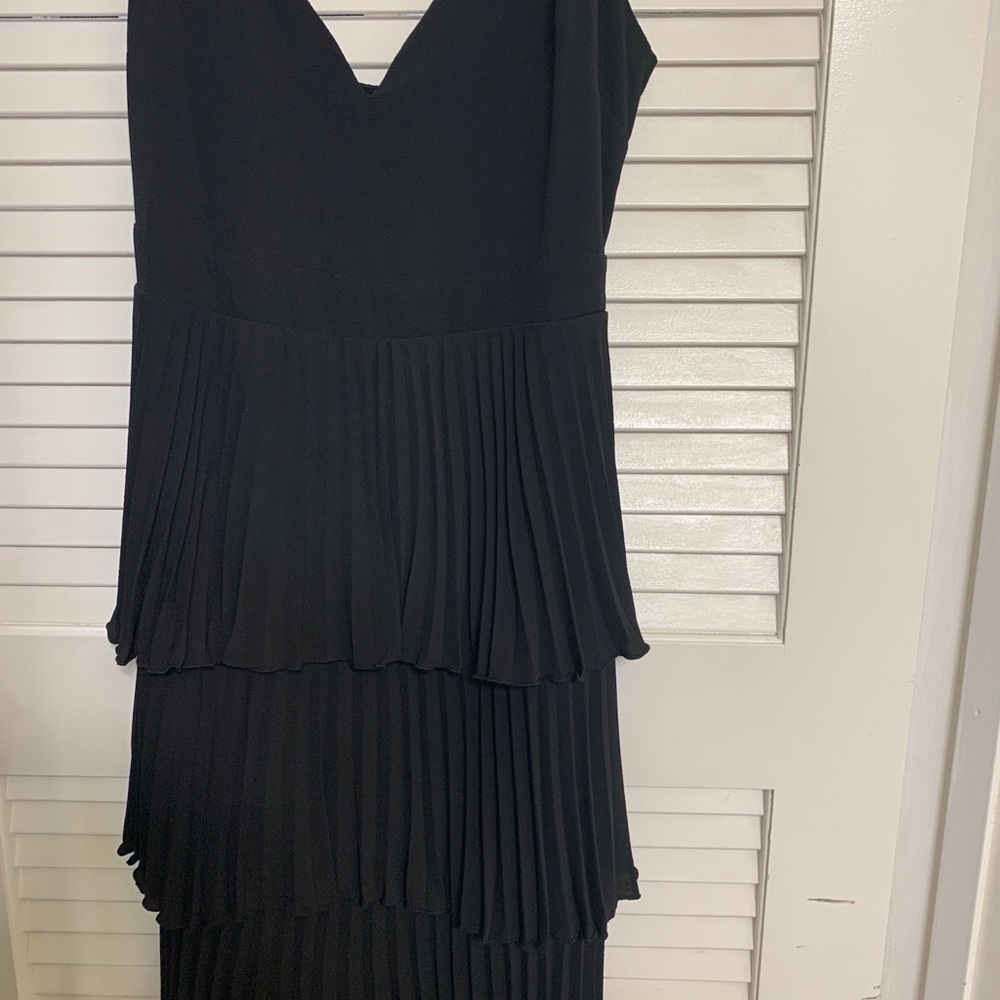 Women’s dress - Picture 5 of 11